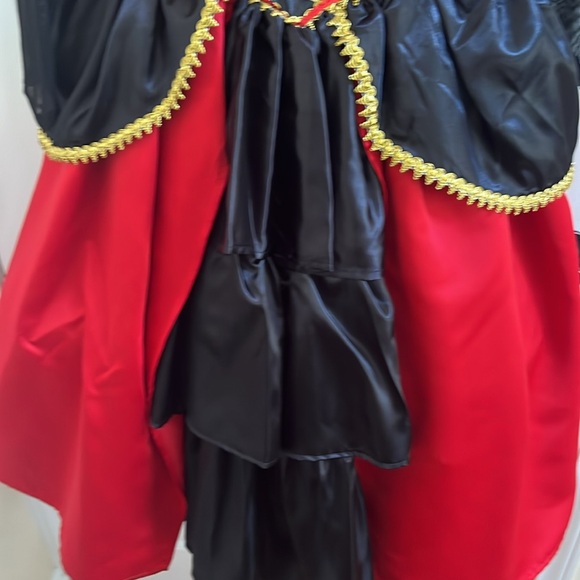 Disguise Vampire Queen Costume Size M (8/10) - Picture 6 of 10